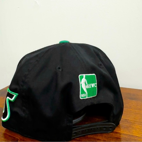 Boston Celtics Hardwood Classics Snapback Hat - Picture 4 of 4